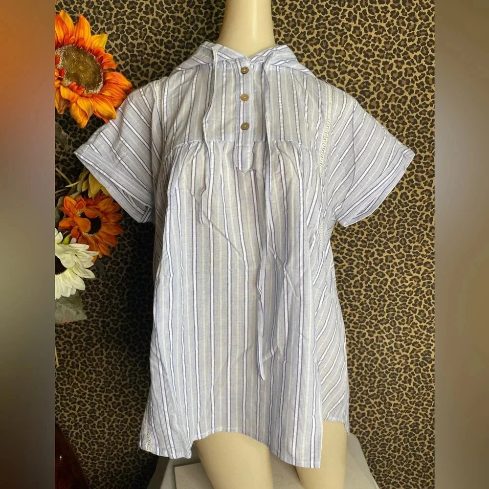🌴3/$30🌴DOE & RAE White/Blue Stripe Short Sleeved Cotton Hooded Top NWT